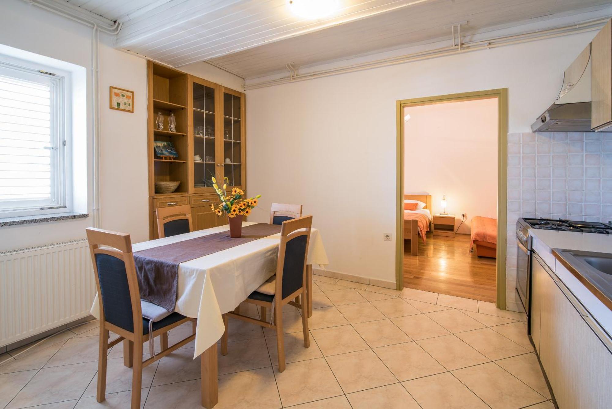 Apartments Villa Ana Krk Town Eksteriør billede