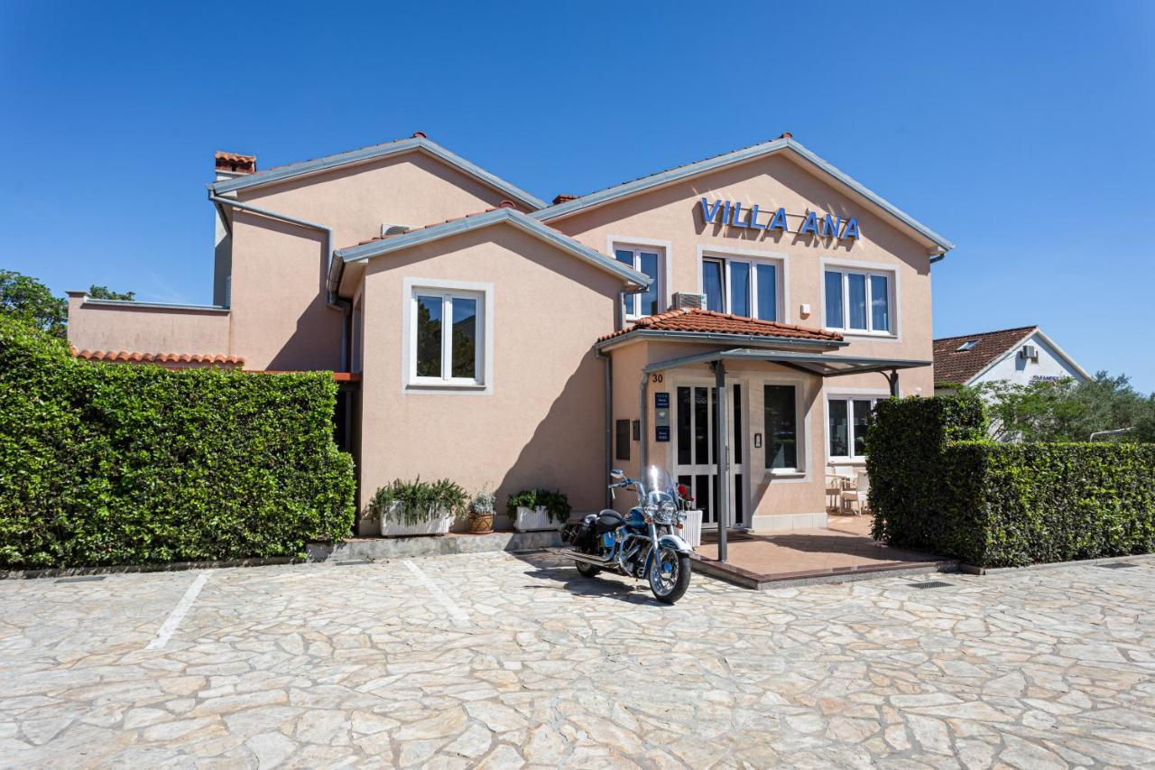 Apartments Villa Ana Krk Town Eksteriør billede